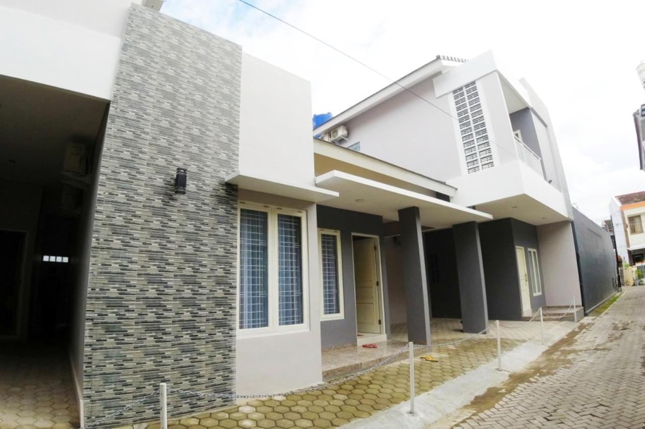 יוגיאקרטה Omah Bondi Family Homestay By Fh Stay מראה חיצוני תמונה